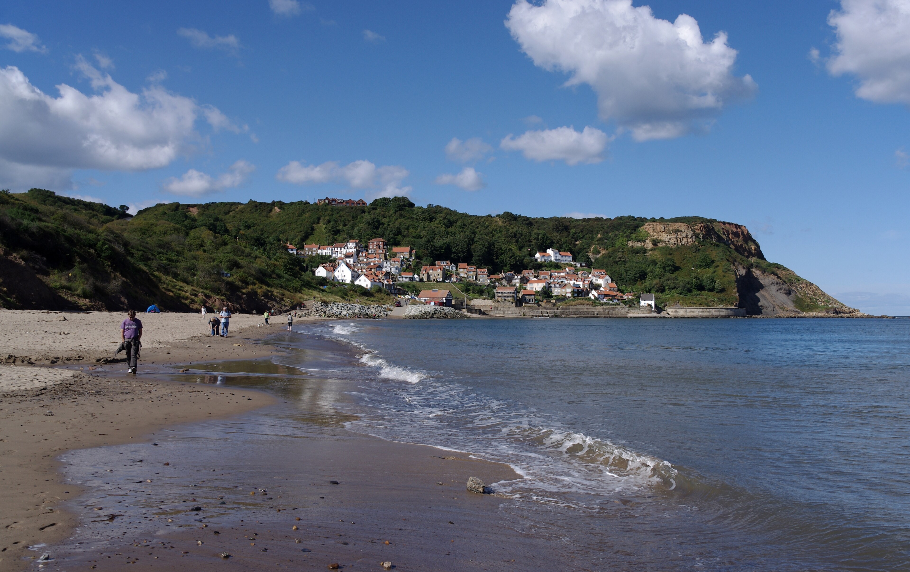 Foto „Mickleby“ von Mattbuck (CC BY-SA)/zugeschnittenes Original