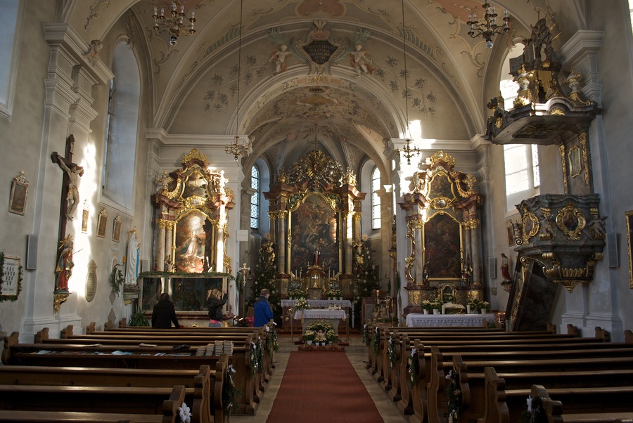 This is a photograph of an architectural monument. It is on the list of cultural monuments of Bayern, no. D-3-71-122-24