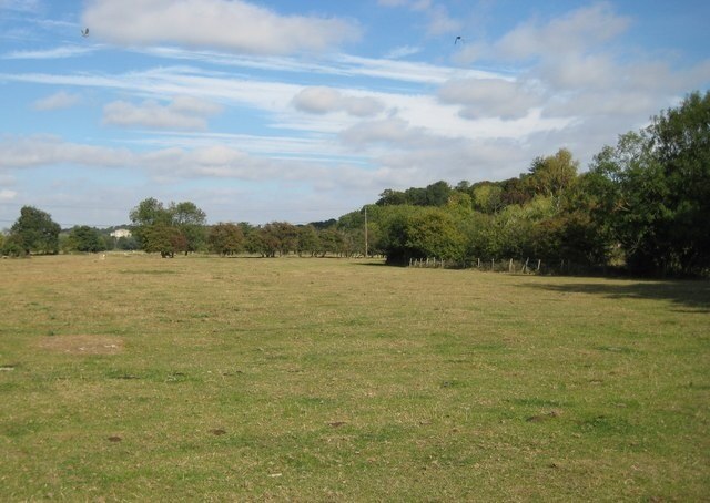 "Stapleford"-foto av Nigel Cox (CC BY-SA) / Urklipp från original