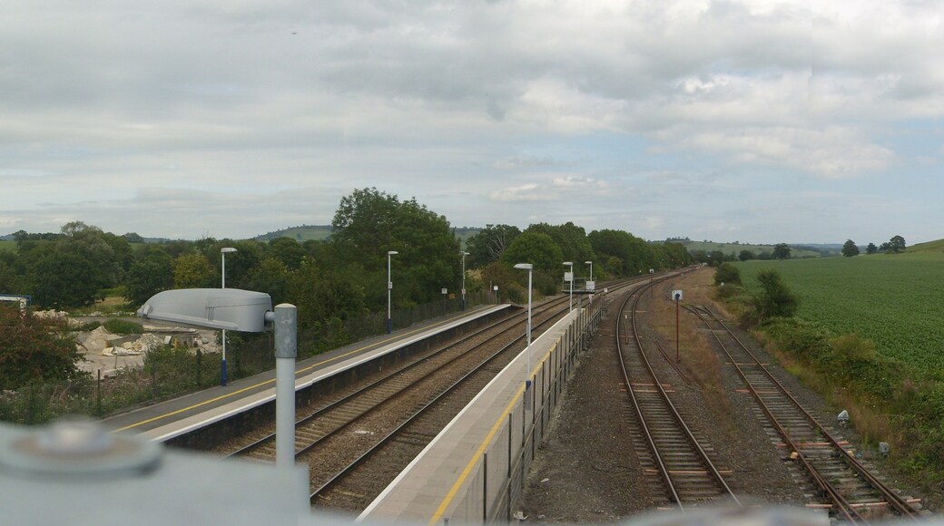 "Ansford"-foto av GoddersUK (page does not exist) (CC BY-SA) / Urklipp från original