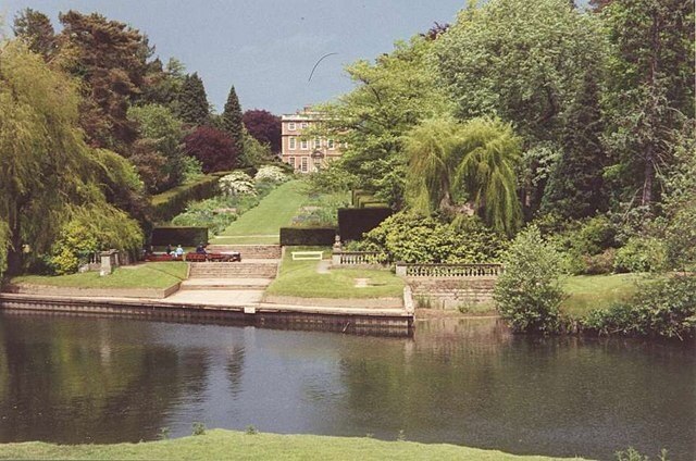 "Westwick"-foto av Ken Crosby (CC BY-SA) / Urklipp från original