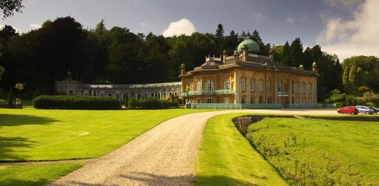 Billede "Sezincote" af Cameraman (CC BY-SA) / beskåret fra det originale billede