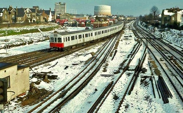 Snow in Richmond District Line train arriving at Richmond station after some heavy snow over the previous few days.