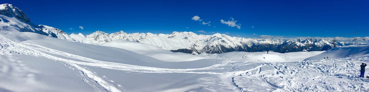 Photo "Val di Scalve (Q49961004)" by Gcanca (page does not exist) (Creative Commons Attribution-Share Alike 4.0) / Cropped from original