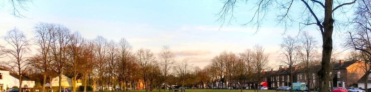 Photo "Roe Green" by David Dixon (Creative Commons Attribution-Share Alike 2.0) / Cropped from original