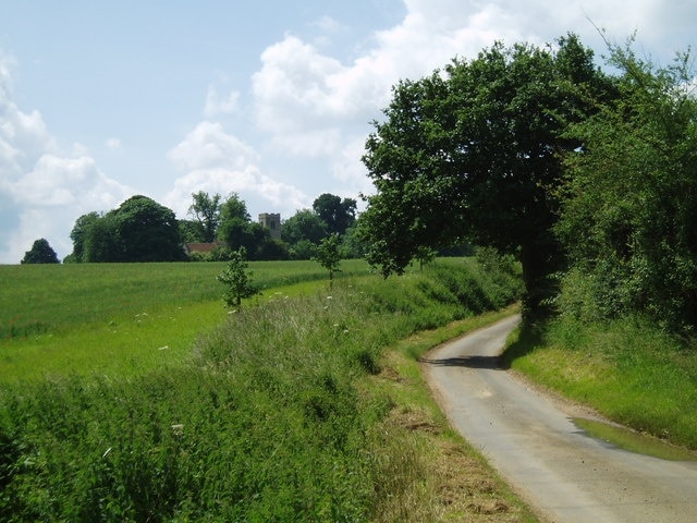 Foto „Rushbrooke mit Rougham“ von Paul Franks (CC BY-SA)/zugeschnittenes Original