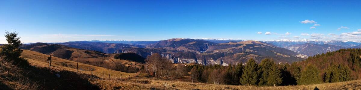 Photo "Massiccio del Grappa (Q49963034)" by Dany.bony (page does not exist) (Creative Commons Attribution-Share Alike 4.0) / Cropped from original