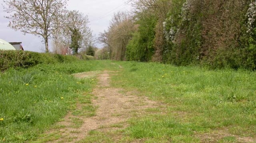 "Earls Barton"-foto av Kokai (CC BY-SA) / Urklipp från original