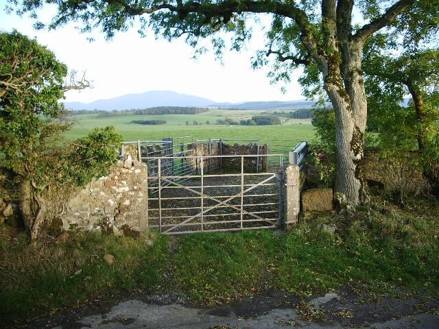 Foto "Bridekirk" de Alexander P Kapp (CC BY-SA) / Recortada do original