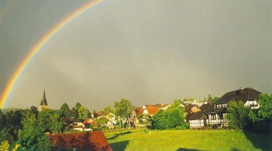 Kuva ”Altenbeken” käyttäjältä R-E-AL (CC BY-SA) / rajattu alkuperäisestä kuvasta
