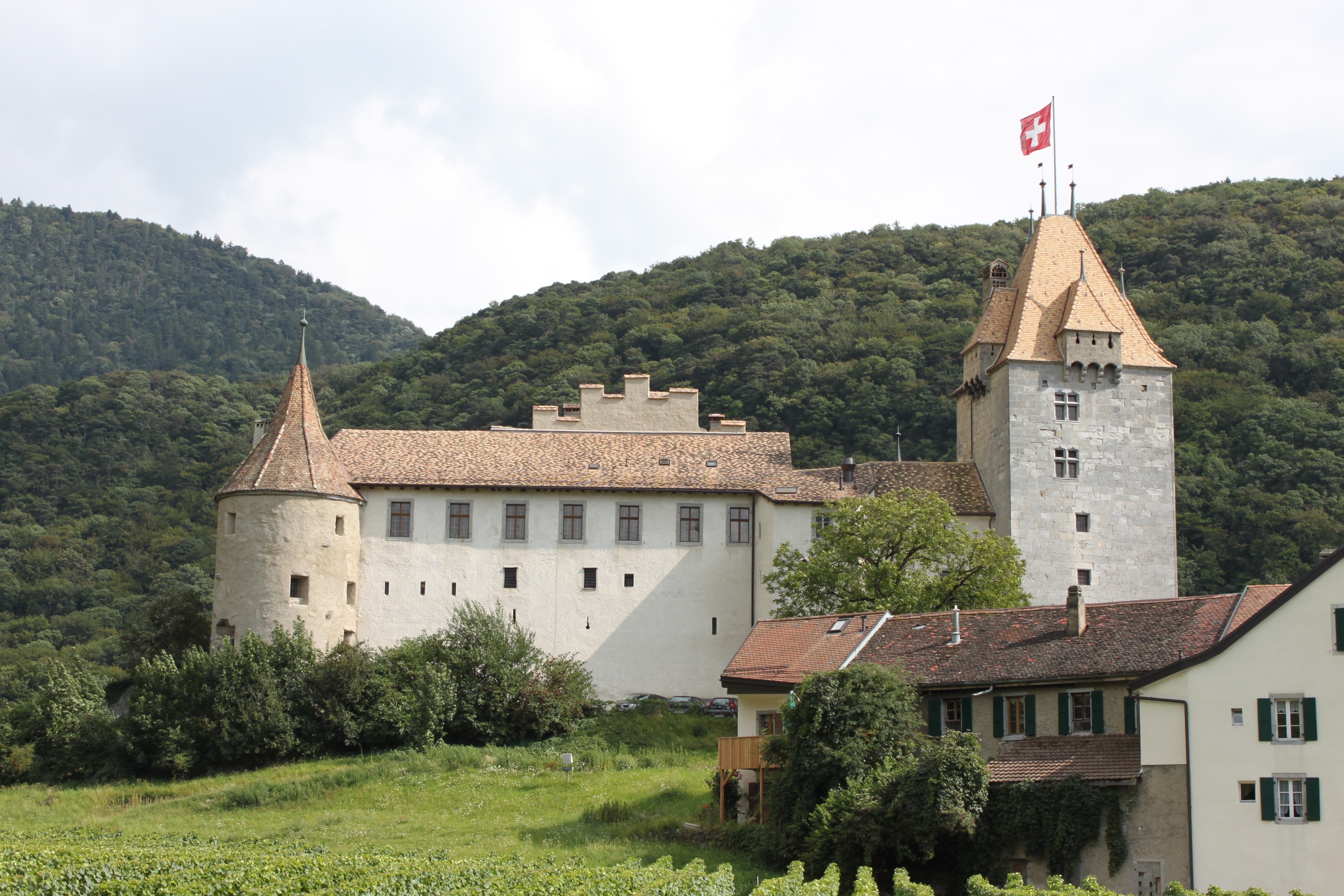 Schloss Aigle in Aigle Expedia.de