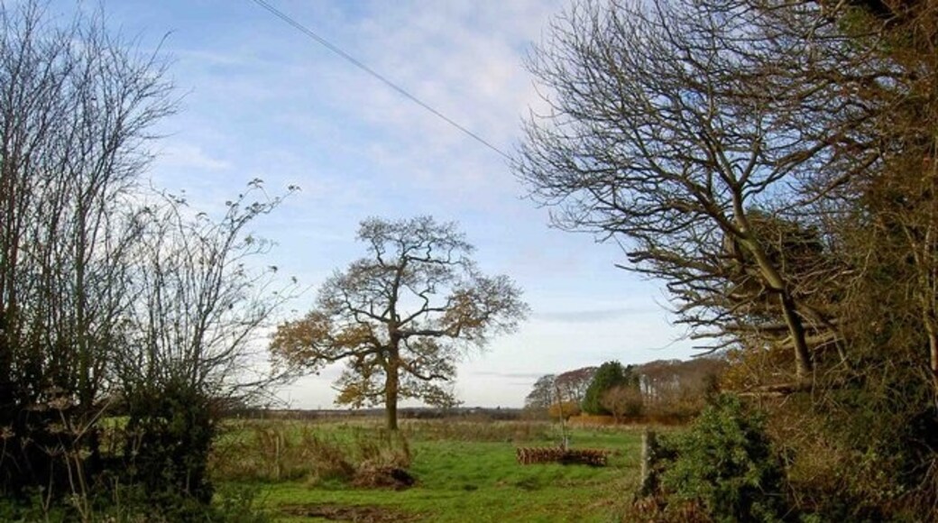 Ảnh "Làng Melton Ross" của Steve F (CC BY-SA) / Cắt từ ảnh gốc