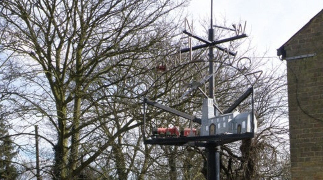 Foto “Stow Longa” tomada por Michael Trolove (CC BY-SA); recorte de la original