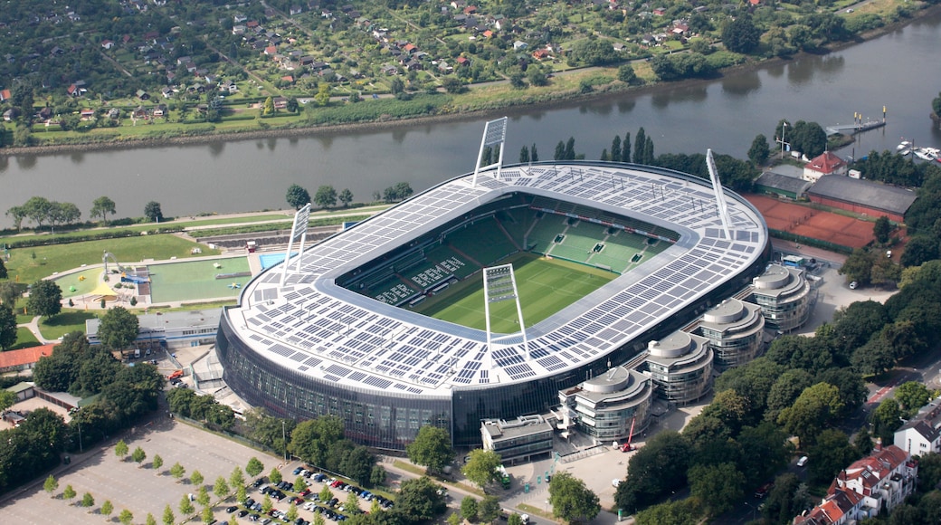 Photo "Weser Stadium" by Bin im Garten (CC BY) / Cropped from original