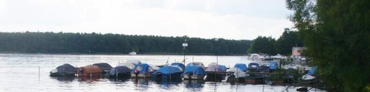 Photo "Eichwalde - Seebad (Lakeside Beach)" by Colin Smith on geo.hlipp.de (Creative Commons Attribution-Share Alike 2.0) / Cropped from original