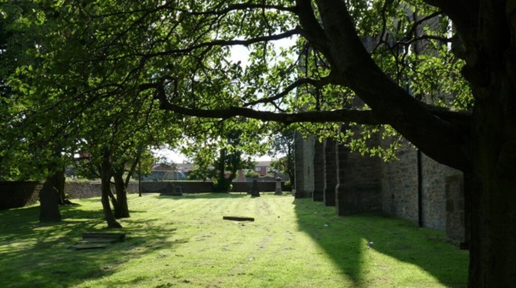 Photo "Tow Law" by Ian Porter (CC BY-SA) / Cropped from original