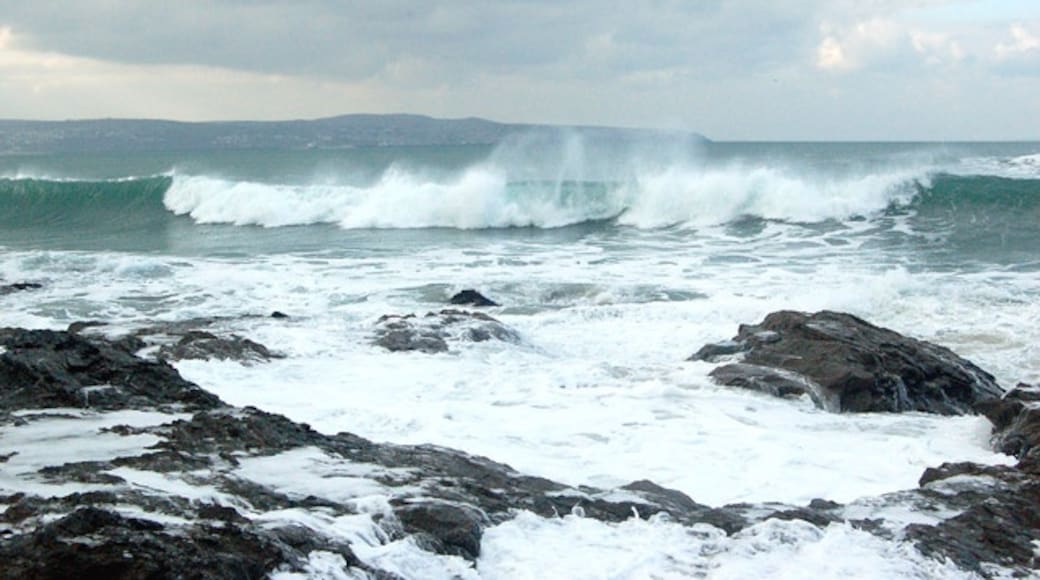 Photo "Godrevy Beach" by Andy F (CC BY-SA) / Cropped from original
