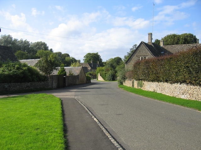 Foto “Taynton” tomada por David Stowell (CC BY-SA); recorte de la original