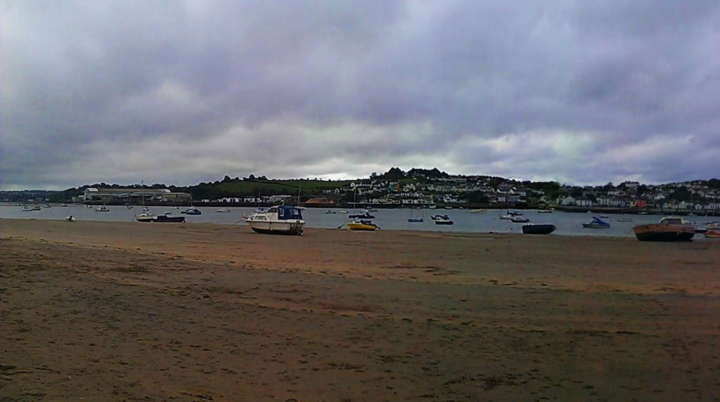 Photo "Instow Beach" by Ethan Doyle White (CC BY-SA) / Cropped from original