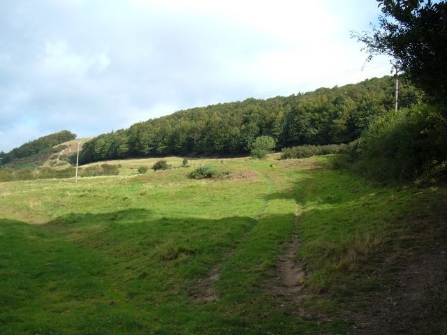 Foto “Suffield-cum-Everley” tomada por JThomas (CC BY-SA); recorte de la original