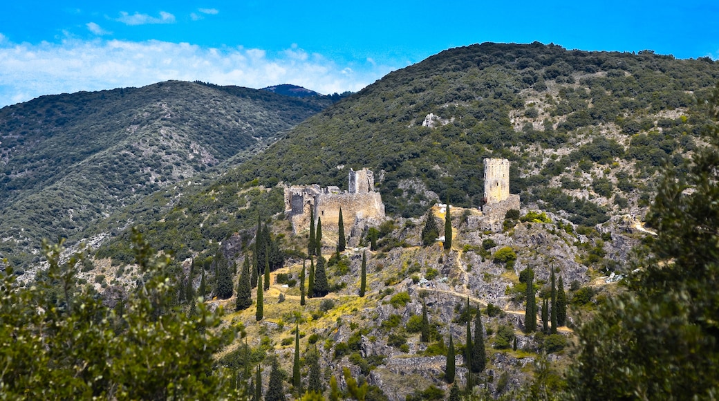 Foto "Castillo de Lastours" de Meria z Geoian (CC BY-SA) / Recortada de la original