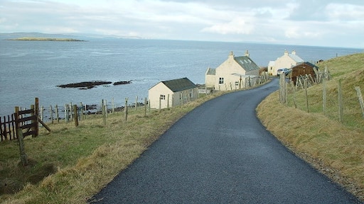Photo "Whalsay" by John Dally (CC BY-SA) / Cropped from original