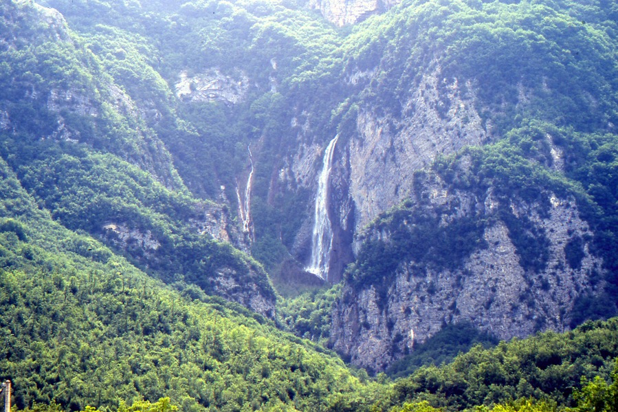 Waterfall Zompo lo Schioppo, Morino, Abruzzo, Italy