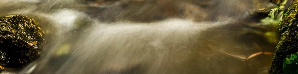 Photo "Lotenbachklamm" by Carsten Frenzl (Creative Commons Attribution 2.0) / Cropped from original