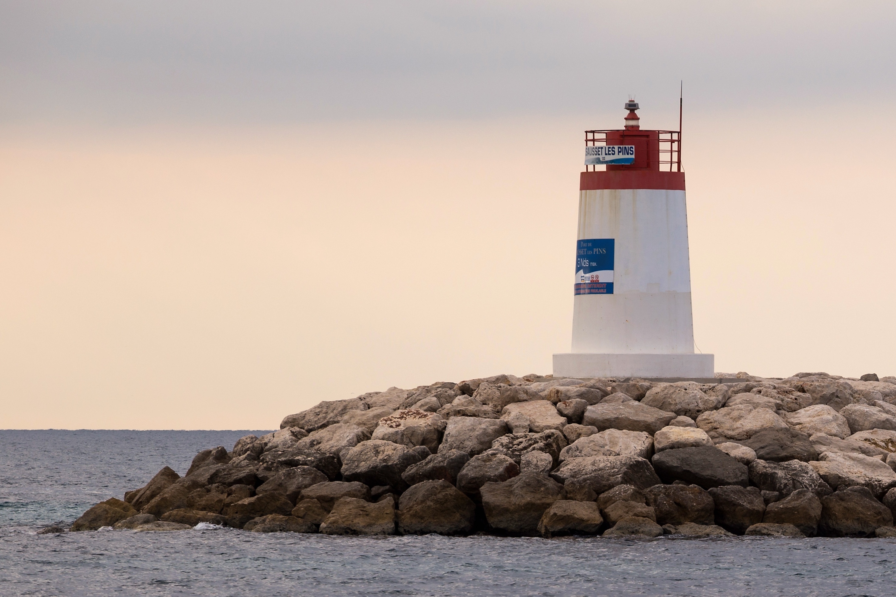 Sausset-les-Pins, lighthouse
