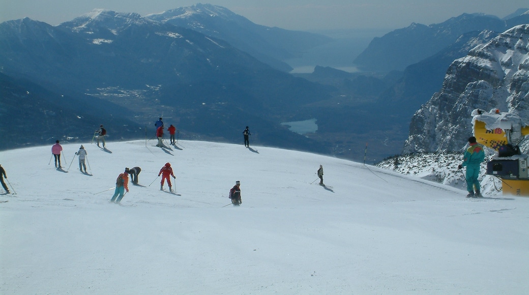Foto „Skigebiet Paganella“ von Szodorai Imre [Hun (CC BY)/zugeschnittenes Original