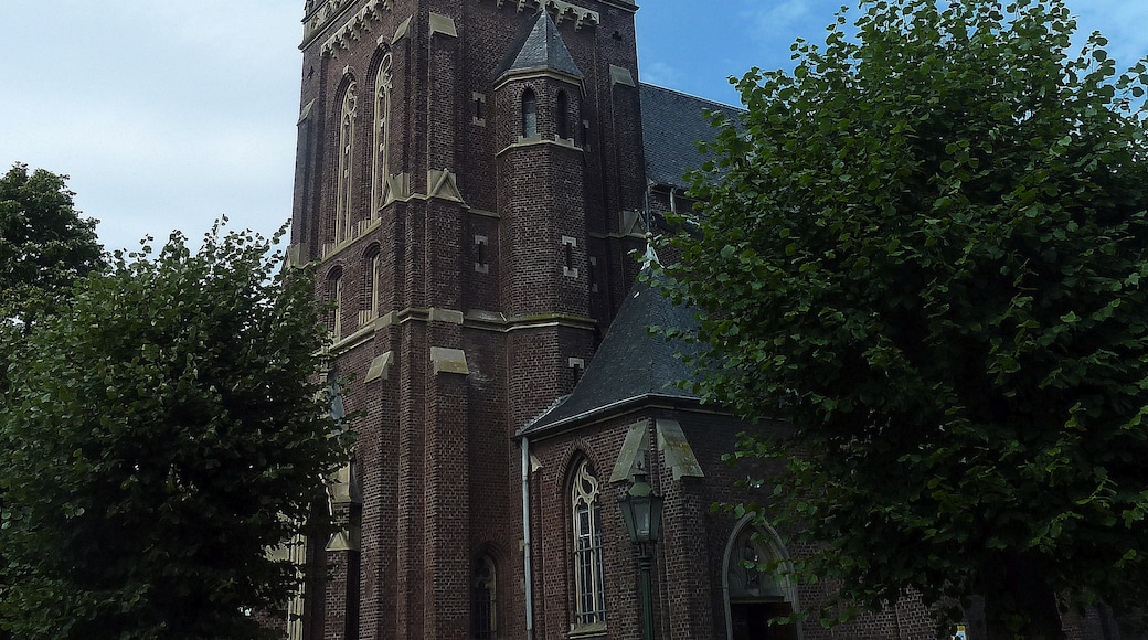 "Kerken"-foto av Edgar El (CC BY) / Urklipp från original