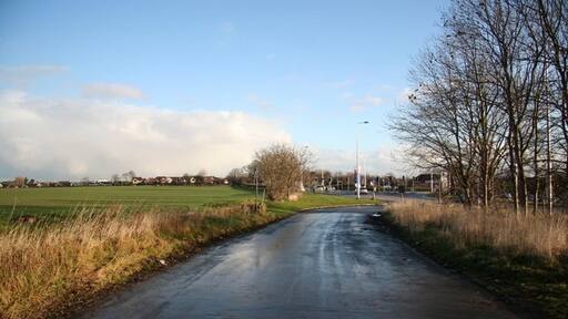 Kuva ”New Waltham” käyttäjältä Richard Croft (CC BY-SA) / rajattu alkuperäisestä kuvasta