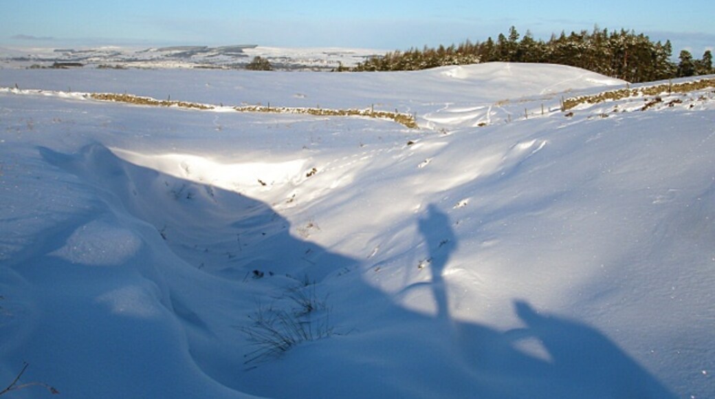 "Gilmonby"-foto av Andy Waddington (CC BY-SA) / Urklipp från original