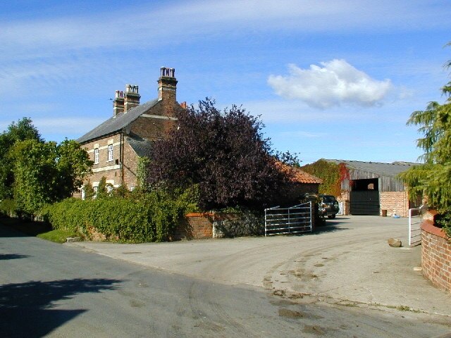 Foto “Catterton” tomada por Bob Bowyer (CC BY-SA); recorte de la original