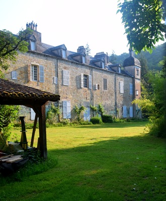 This building is en partie classé, en partie inscrit au titre des Monuments Historiques. It is indexed in the Base Mérimée, a database of architectural heritage maintained by the French Ministry of Culture, under the reference PA00095750 .