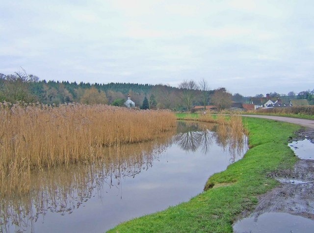 Foto “North Claines” tomada por P L Chadwick (CC BY-SA); recorte de la original