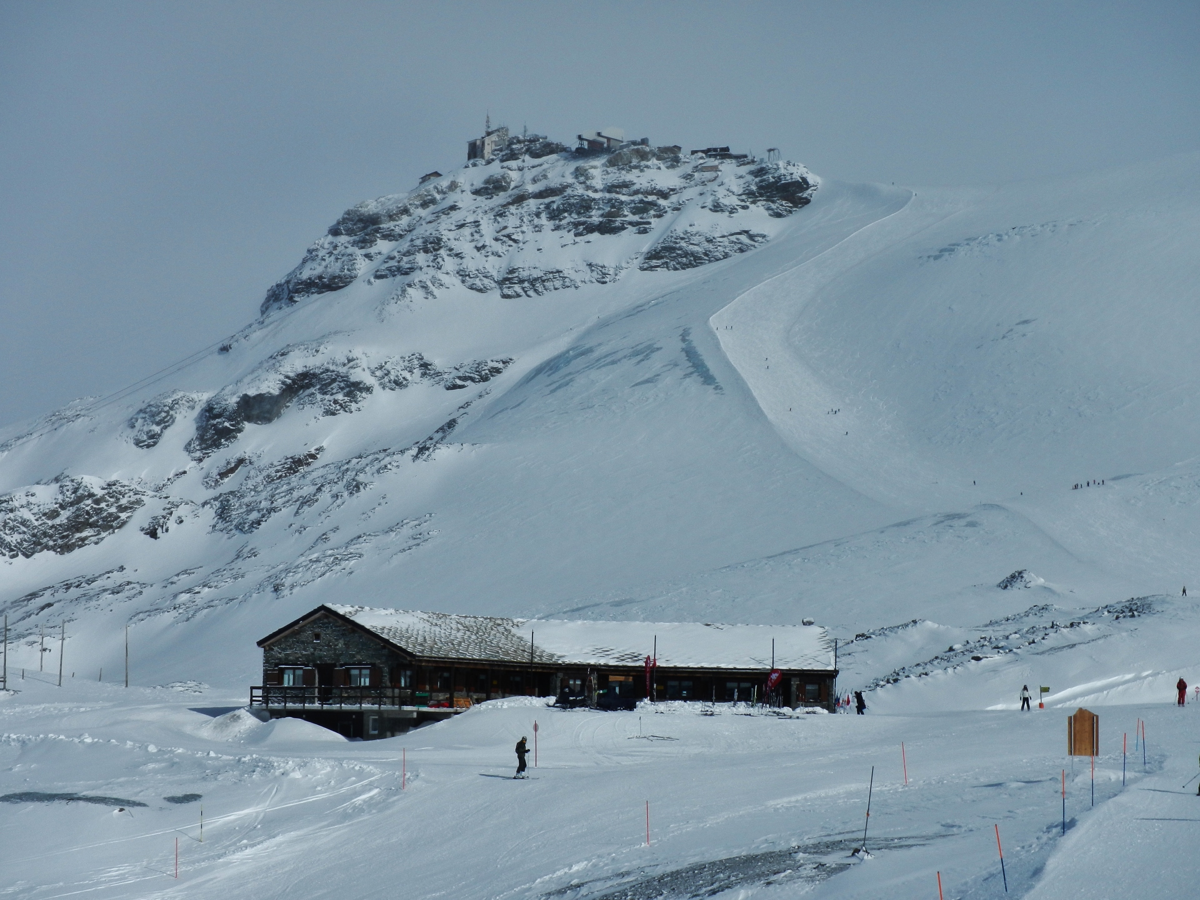 Photo "<h2>Best places to stay for snow sports in Ayas</h2>" by qwesy qwesy (CC BY) / Cropped from original