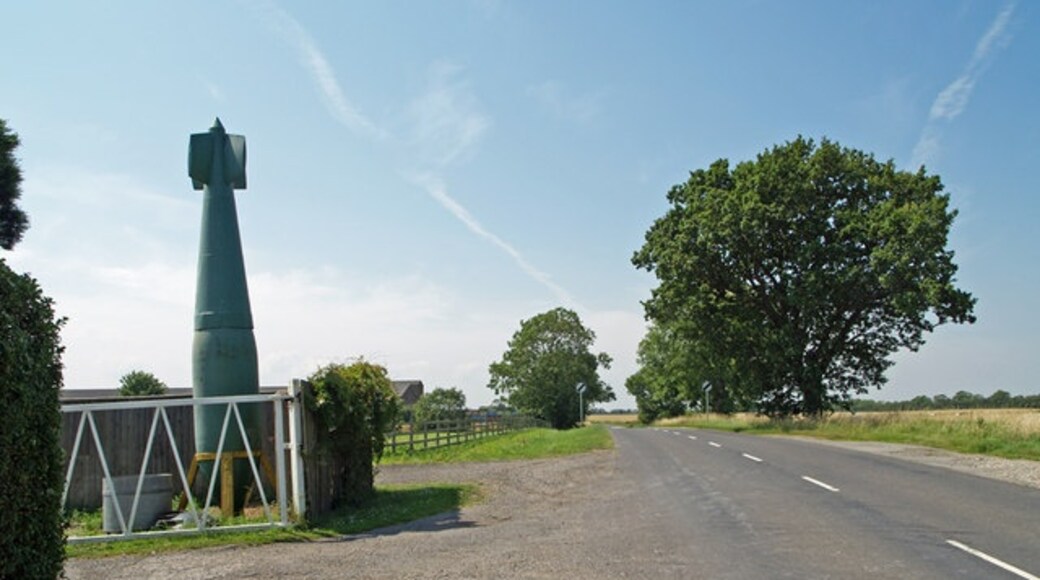 Kuva ”Holton le Clay” käyttäjältä David Wright (CC BY-SA) / rajattu alkuperäisestä kuvasta