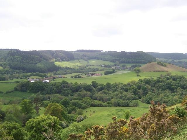 From L to R, Bridge Farm, Howden Farm, Langdale End and Howden Hill