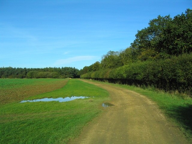 Foto “Blatherwycke” tomada por Tim Heaton (CC BY-SA); recorte de la original