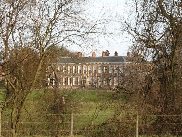 Foto “Pequeño Ribston” tomada por Gordon Hatton (CC BY-SA); recorte de la original