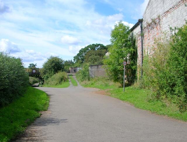 Foto „Klein-Harrowden“ von Will Lovell (CC BY-SA)/zugeschnittenes Original