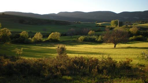 Foto "Fresneda de la Sierra" de Thecubillo (CC BY-SA) / Recortada de la original