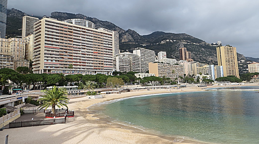 Photo "Les Plages" by Mister No (CC BY) / Cropped from original