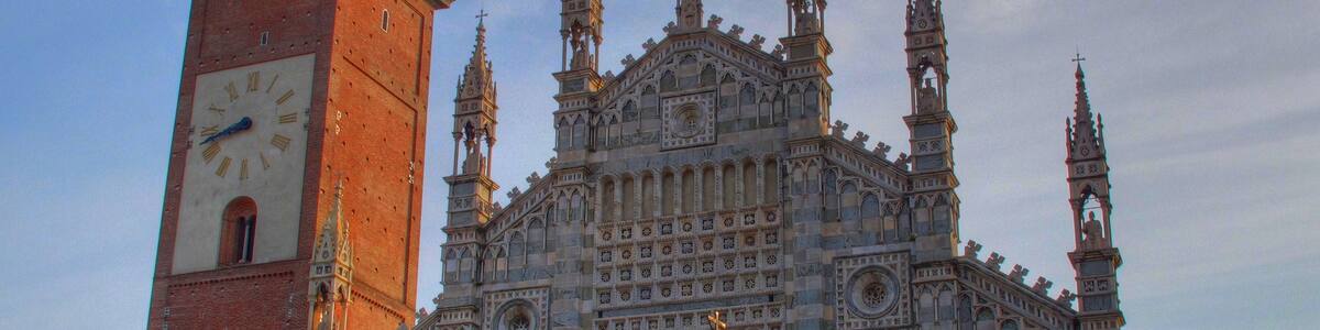 Photo "The dome of Monza (italy)" by Scruch (Creative Commons Attribution-Share Alike 3.0) / Cropped from original