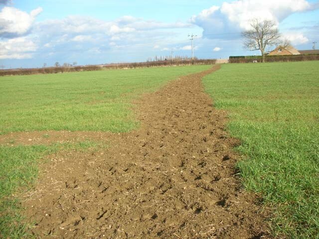 Foto “Brington and Molesworth” tomada por Will Lovell (CC BY-SA); recorte de la original