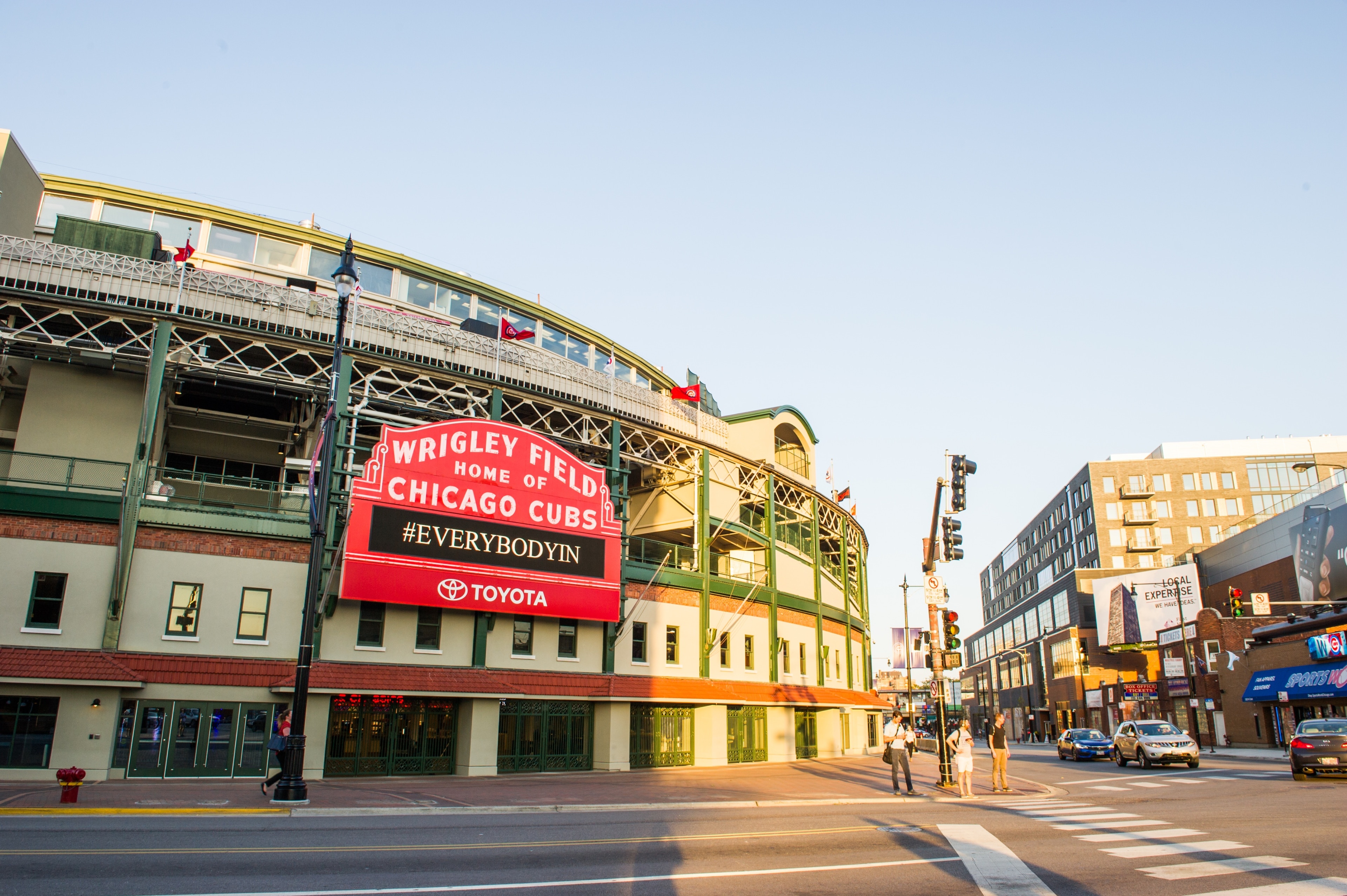 15 Closest Hotels To Wrigley Field In Chicago Hotels Com   335d1a2942f9b67f09cddd793cddb5ba 