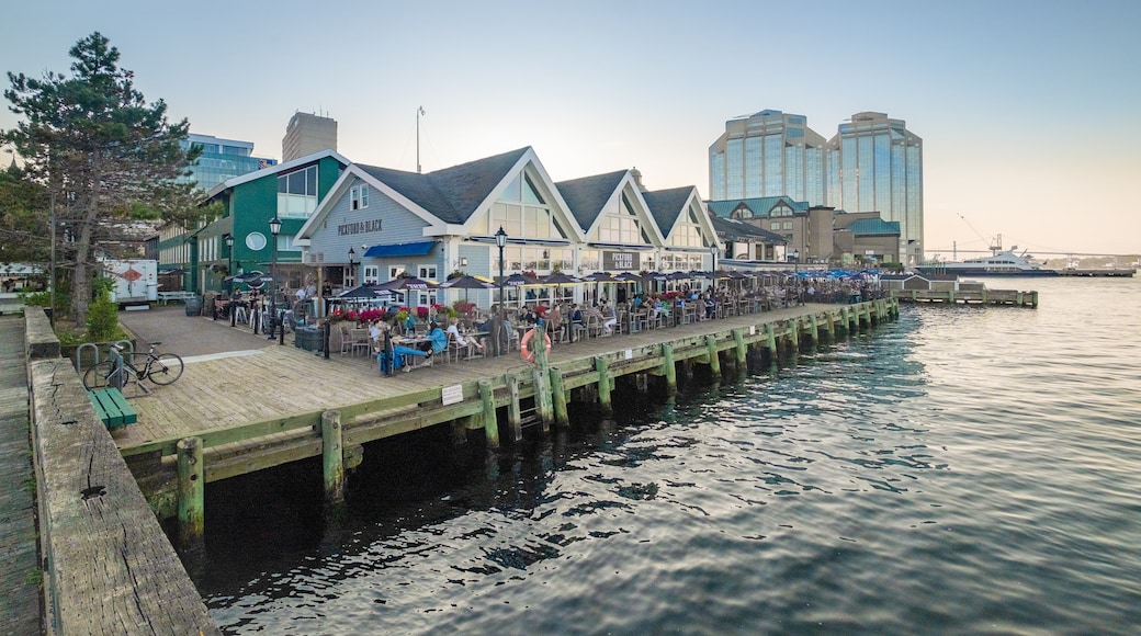 Halifax Waterfront Boardwalk, Halifax, Nova Scotia, Kanada