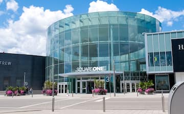 Top Hotels Closest to Square One Shopping Centre in Downtown Mississauga