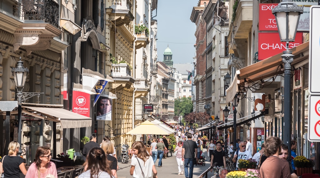 Straße Váci utca, Budapest, Ungarn